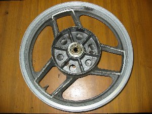 Rear wheel Kawasaki GPZ900R used - Click Image to Close